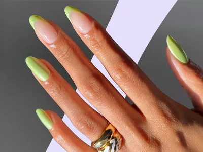 10 Lovely Green Nail Ideas to Try This Fall - Posh in Progress