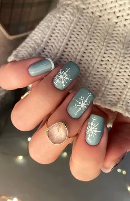 Winter Gold Snowflake Nail Art (With Real Gold!) - Nicole Loves Nails