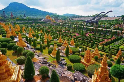 Файл:Сад Нонг Нуч (Паттайя, Таиланд). Маленький Стоунхендж.jpg — Википедия