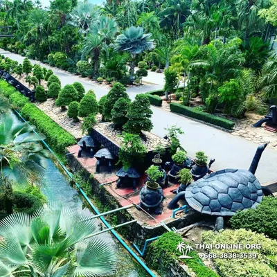 Французский Сад в Тропическом Парке Нонг Нуч, Таиланд, Азия.