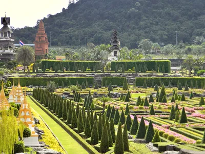 File:Сад Нонг Нуч (Паттайя, Таиланд). Французский парк. 08.jpg - Wikimedia  Commons