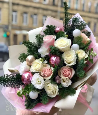 Новогодний букет из цветов и ели купить с доставкой по Томску: цена, фото,  отзывы.