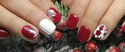 Новогодний маникюр Мастер Анастасия #маникюр #гельлак #ногти #nails  #маникюрминск #дизайнногтей #ногтиминск #ногтигродно #педикюр… | Instagram