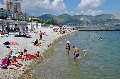 Пляж Кристалл, Новороссийск. Краснодарский край. - «🏖Немноголюдный пляж  даже в сезон, с самой мелкой галькой в Новороссийске💙Кафе на пляже, фото  меню с ценами🍕🍟🍔» | отзывы