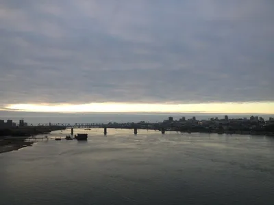Новосибирск на реке Обь утром Стоковое Изображение - изображение  насчитывающей свет, банка: 157161859