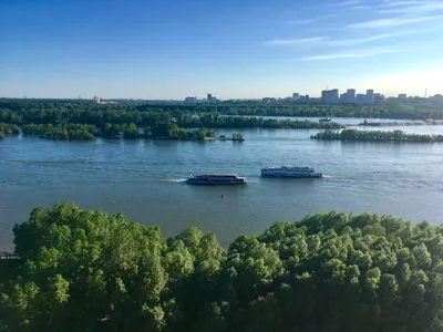 Река Обь в конце лета стоковое изображение. изображение насчитывающей больш  - 157161801