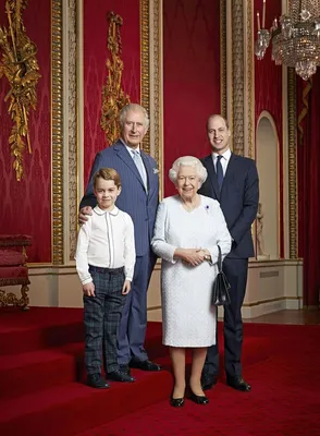 Елизавета II и наследники: опубликован портрет британской королевской семьи  - 04.01.2020, Sputnik Беларусь