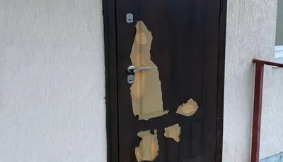 Простой дешевый способ обновить дверь в квартире фото печать самоклеящейся  - YouTube
