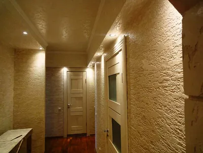 Как по-вашему, светлые коридоры это практично или скучно?  #декоративнаяштукатурка... - Жидкие обои, декоративные штукатурки и краски,  лепной декор | Facebook