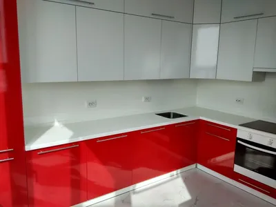 Красная кухня: ТОП-150 фото лучших вариантов сочетания красных цветов в  современном или классическом дизайне интерьера