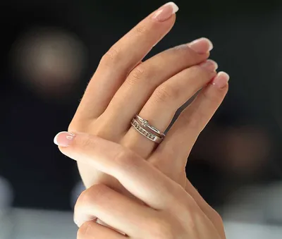 Обратите... - Обручальные кольца от ювелирной студии Amore | Facebook