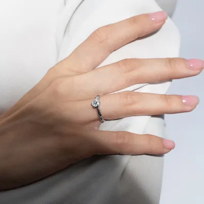 На каком пальце носят помолвочное кольцо? Экскурс в историю от Zbird