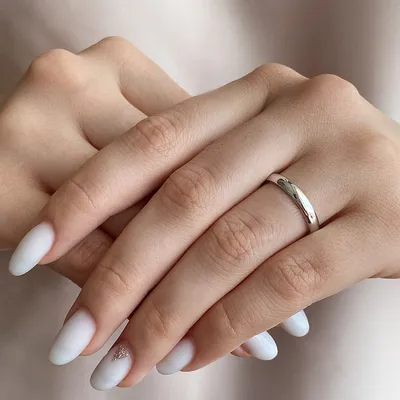 Парные обручальные кольца из белого золота - ювелирная дизайн студия  Виктора Шадрина
