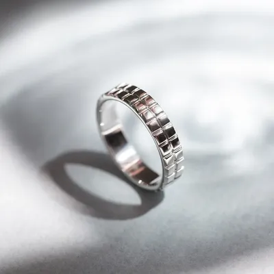 Инструкция для невест: каким должно быть мужское обручальное кольцо —  Советы Дворца