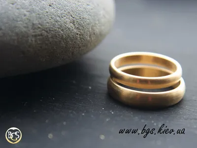 Золотое обручальное кольцо 6 мм SOKOLOV 110218: Золото 585° пробы — купить  в ювелирном интернет-магазине Diamant
