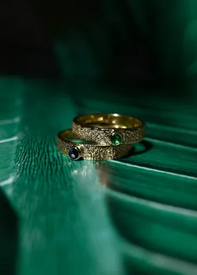 Тонкие и широкие обручальные кольца: что выбрать?