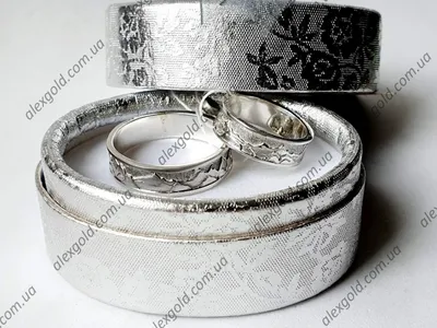 Золото и серебряные обручальные кольца Иллюстрация штока - иллюстрации  насчитывающей романтично, соедините: 112359981