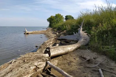 Новосибирская ГЭС — водопад на Обском море