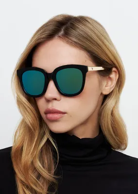Солнцезащитные очки квадратные прямоугольные женские мужские очки унисекс  черные в золотой оправе в стиле 90-х (ID#1387959773), цена: 450 ₴, купить  на Prom.ua