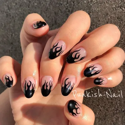 Маникюр / дизайн ногтей / nail / ногти / шеллак / шиллак / огонь / черный /  белый | Розовые гелевые ногти, Дизай ногтей, Маникюр со снежинками