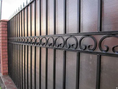 Сварной секционный забор забор из профильной трубы купить по цене 90300  руб. в Москве от производителя