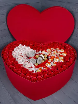 Огромное сердце из шаров LOVE цена, фото, описание | Idea.kh.ua