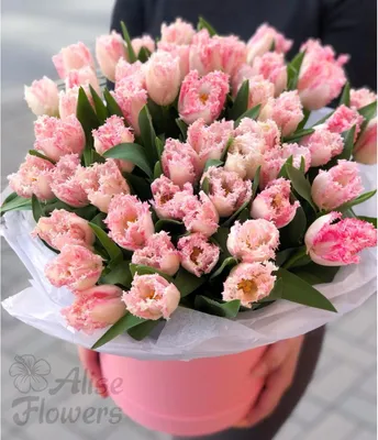 Купить Шикарный букет из 101 розового тюльпана R164 в Москве, цена 19 048  руб.