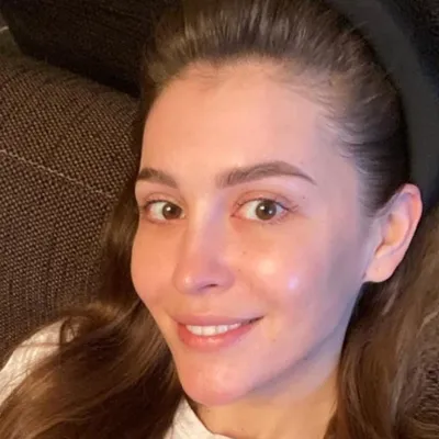 Сияющая кожа и идеальный овал лица: сестра Бузовой показала честное селфи без  макияжа | WMJ.ru