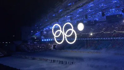 Казус с олимпийскими кольцами \"переиграли\" на церемонии закрытия Олимпиады  в Сочи — Сочи-2014