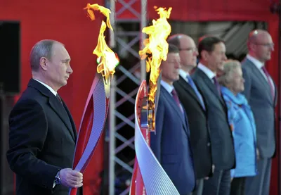 Мария Шарапова несёт олимпийский огонь | Пикабу