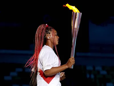 Британка продала свой олимпийский факел за $242 тыс. - BBC News Русская  служба