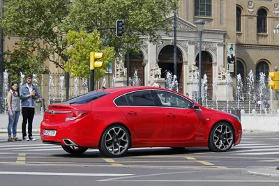 Opel Insignia 2.0 Turbo Design Edition Automatic :: 2 photos :: autoviva.com