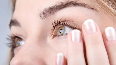 Почему болит внутренний уголок глаза