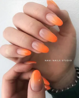 Оранжевый маникюр: стильные идеи самого трендового дизайна ногтей | Оранжевый  маникюр, Красивые ногти, Дизайнерские ногти