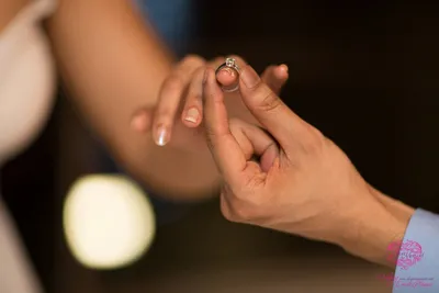 Оригинальное предложение руки и сердца. 💍 Представьте вместо традиционного  бриллианта на безымянном пальчике вашей возлюбленной яркий и… | Instagram