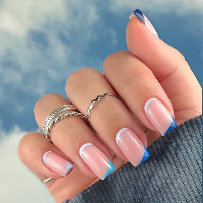 Осенний маникюр и педикюрв салоне Tiffany Nails в Москве