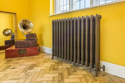 Как красиво скрыть трубы и радиатор отопления после отделки стен ламинатом.  3 серия - YouTube