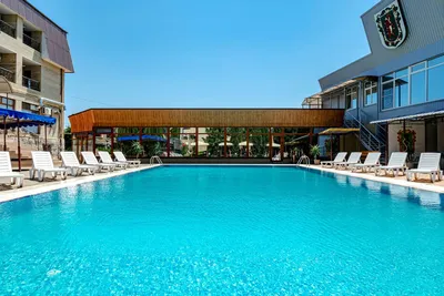 Отель Медведь Resort 3*, Коктебель, Крым, Крым — открытый плавательный  бассейн и детская площадка | Семейный отдых на 101hotels.com