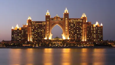 В Катаре появится первый в мире плавучий отель — Eco-Floating Hotel. При  его возведении будут применены самые передовые экотехнологии. Общая площадь  объекта — около 35 тыс. кв. м. Открытие необычной гостиницы планируется