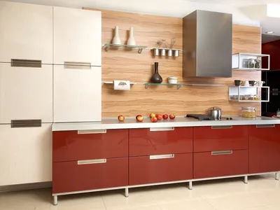 Белая кухня с деревяной столешницей - примеры реальных проекторв