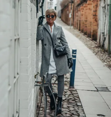 9 нескучных образов с серым пальто для женщин за 50 | Модная лаборатория |  Дзен