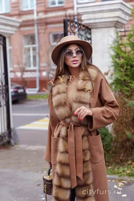 Пальто с мехом куницы - цвет коричневый купить c доставкой в Москве | CITY  FURS
