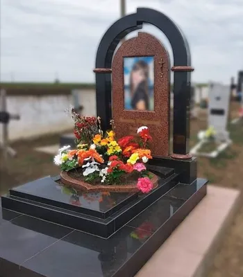 Памятники на могилу и благоустройство захоронений в Севастополе
