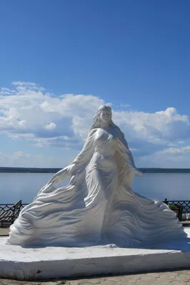 Фотофакт: Самую красивую статую в Якутии опять изрисовали