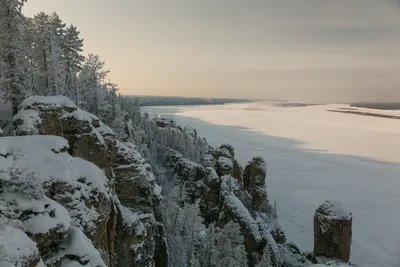 Фотофакт: Самая красивая скульптура Якутии опять терпит бедствие