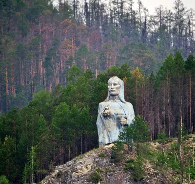 Красавица Лена. В якутском Олекминске появился памятник реке Лене. /  красивые картинки :: в комментариях ещё :: река :: Лена / картинки, гифки,  прикольные комиксы, интересные статьи по теме.