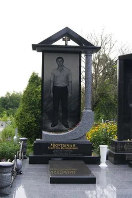Фото гранитных памятников на могилу для молодых людей. Образцы ритуальных  надгробных памятников для молодых парней и девушек на кладбище
