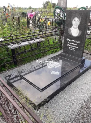 Памятники из Дымовского гранита на могилу - фото и цены в каталоге.