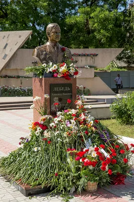 Купить памятник на могилу T-BFB-00004 в Москве по цене от 60150 руб.