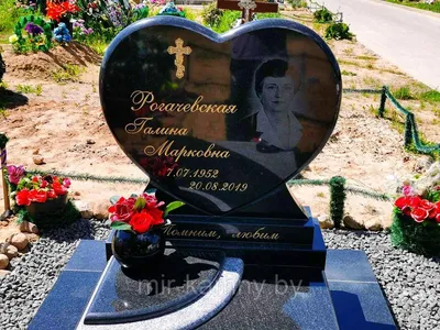 Памятник гранитный в виде сердца с резным ангелом на могилу изготовление в  СПб